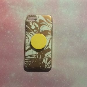 iPhone 6s Golden IPhone Case with Yellow Popsocket